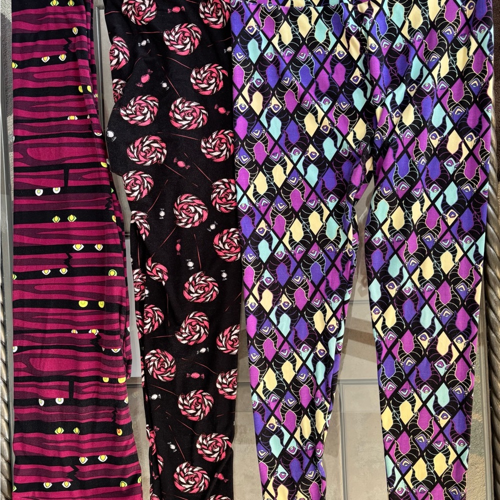 3 pair LuLaRoe T&C Holiday Leggings - EUC